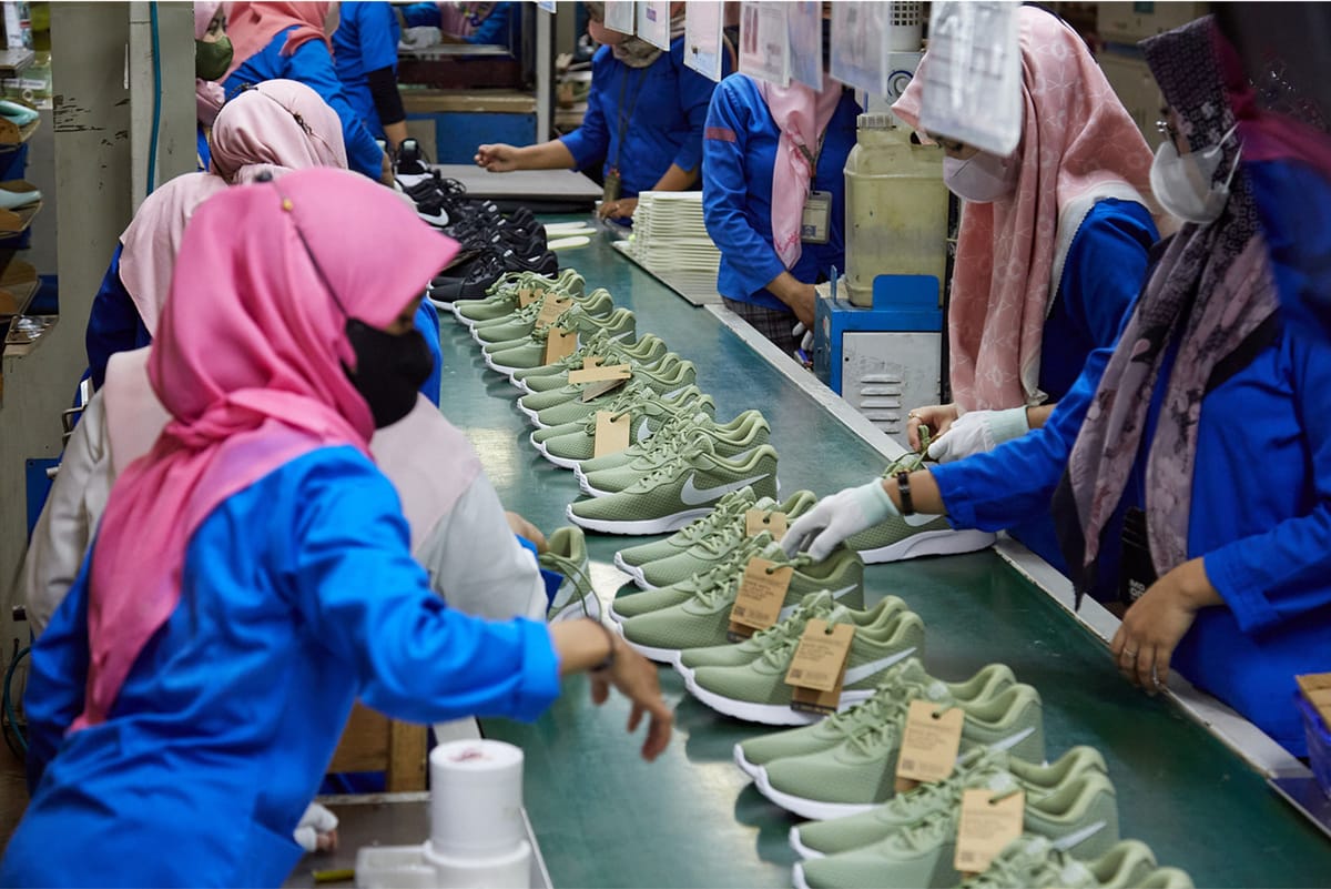 全球一半的 Nike 是越南做的：關稅打了一年半，工廠為什麼沒搬走